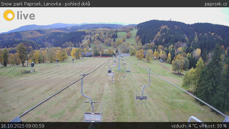 Snow park Paprsek - Lanovka - pohled dolů - 16.10.2025 v 09:00 Snow park Paprsek - Lanovka - pohled dolů - 16.10.2025 v 09:00