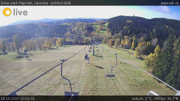 Snow park Paprsek - Lanovka - pohled dolů - 19.10.2025 v 10:01 Snow park Paprsek - Lanovka - pohled dolů - 19.10.2025 v 10:01