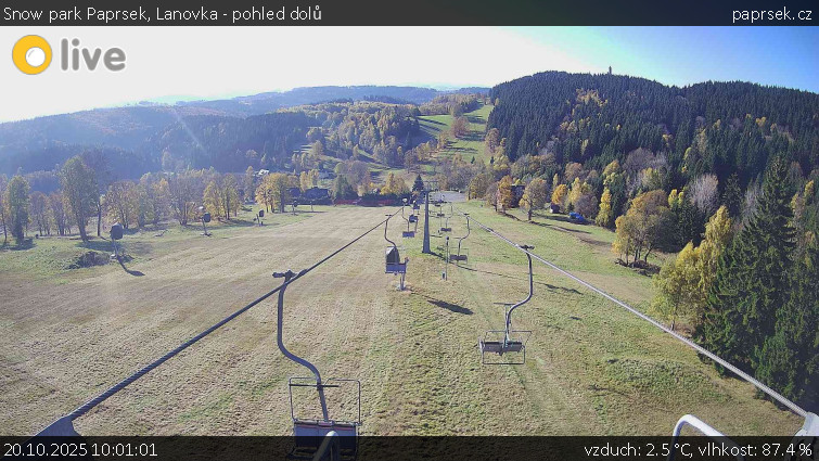 Snow park Paprsek - Lanovka - pohled dolů - 20.10.2025 v 10:01 Snow park Paprsek - Lanovka - pohled dolů - 20.10.2025 v 10:01