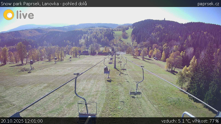 Snow park Paprsek - Lanovka - pohled dolů - 20.10.2025 v 12:01 Snow park Paprsek - Lanovka - pohled dolů - 20.10.2025 v 12:01