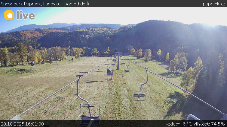Snow park Paprsek - Lanovka - pohled dolů - 20.10.2025 v 16:01 Snow park Paprsek - Lanovka - pohled dolů - 20.10.2025 v 16:01