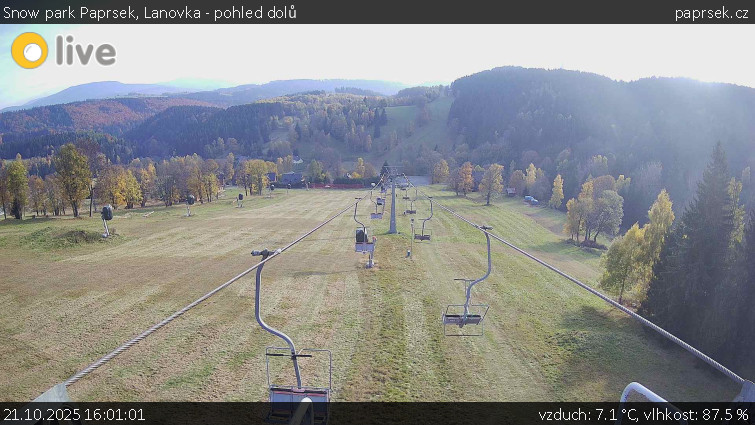 Snow park Paprsek - Lanovka - pohled dolů - 21.10.2025 v 16:01 Snow park Paprsek - Lanovka - pohled dolů - 21.10.2025 v 16:01