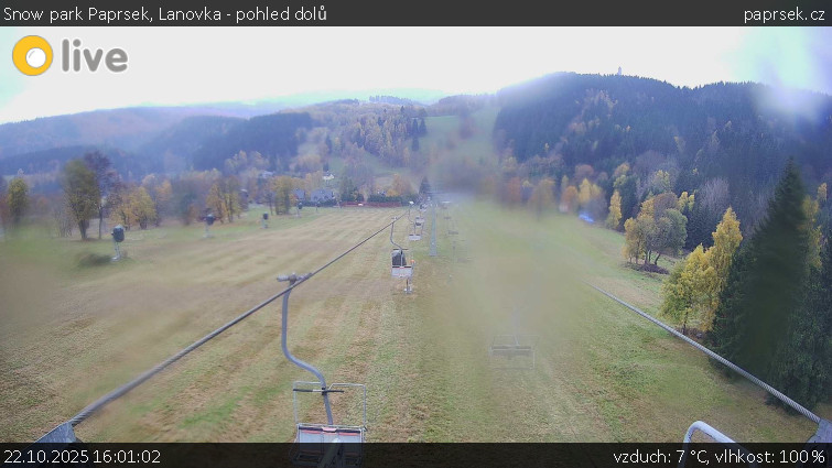 Snow park Paprsek - Lanovka - pohled dolů - 22.10.2025 v 16:01 Snow park Paprsek - Lanovka - pohled dolů - 22.10.2025 v 16:01