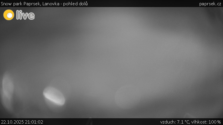 Snow park Paprsek - Lanovka - pohled dolů - 22.10.2025 v 21:01 Snow park Paprsek - Lanovka - pohled dolů - 22.10.2025 v 21:01