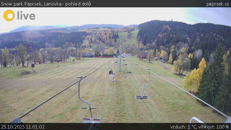Snow park Paprsek - Lanovka - pohled dolů - 25.10.2025 v 11:01 Snow park Paprsek - Lanovka - pohled dolů - 25.10.2025 v 11:01