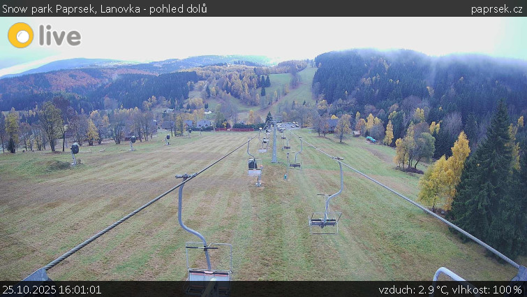 Snow park Paprsek - Lanovka - pohled dolů - 25.10.2025 v 16:01 Snow park Paprsek - Lanovka - pohled dolů - 25.10.2025 v 16:01
