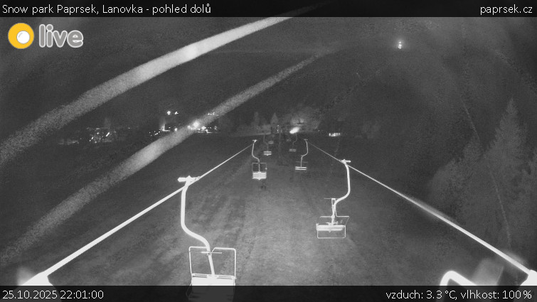 Snow park Paprsek - Lanovka - pohled dolů - 25.10.2025 v 22:01 Snow park Paprsek - Lanovka - pohled dolů - 25.10.2025 v 22:01