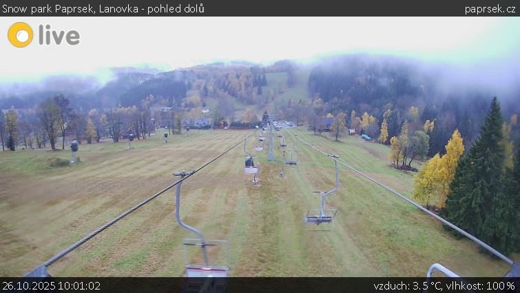Snow park Paprsek - Lanovka - pohled dolů - 26.10.2025 v 10:01 Snow park Paprsek - Lanovka - pohled dolů - 26.10.2025 v 10:01
