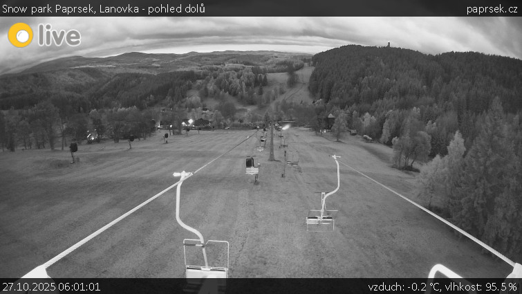 Snow park Paprsek - Lanovka - pohled dolů - 27.10.2025 v 06:01 Snow park Paprsek - Lanovka - pohled dolů - 27.10.2025 v 06:01