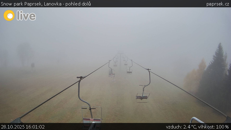 Snow park Paprsek - Lanovka - pohled dolů - 28.10.2025 v 16:01 Snow park Paprsek - Lanovka - pohled dolů - 28.10.2025 v 16:01