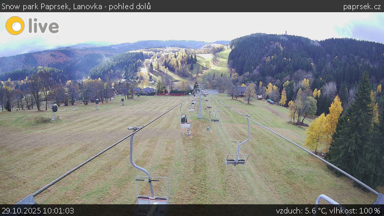 Snow park Paprsek - Lanovka - pohled dolů - 29.10.2025 v 10:01 Snow park Paprsek - Lanovka - pohled dolů - 29.10.2025 v 10:01
