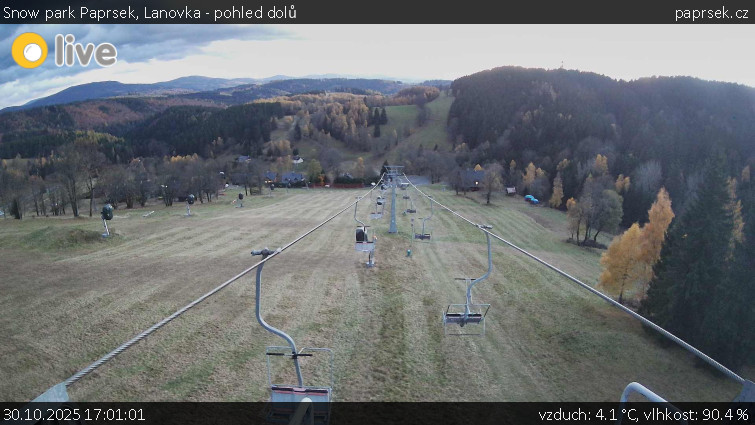 Snow park Paprsek - Lanovka - pohled dolů - 30.10.2025 v 17:01 Snow park Paprsek - Lanovka - pohled dolů - 30.10.2025 v 17:01