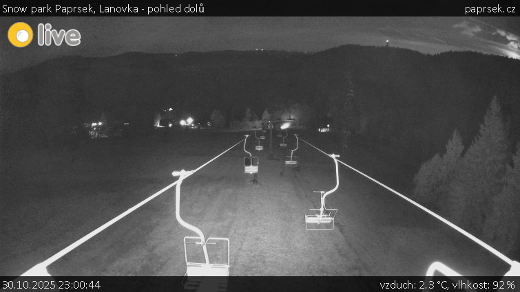 Snow park Paprsek - Lanovka - pohled dolů - 30.10.2025 v 23:00 Snow park Paprsek - Lanovka - pohled dolů - 30.10.2025 v 23:00