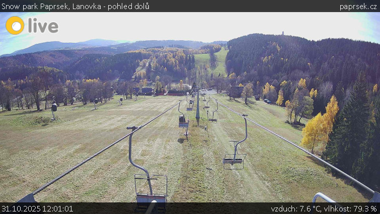 Snow park Paprsek - Lanovka - pohled dolů - 31.10.2025 v 12:01 Snow park Paprsek - Lanovka - pohled dolů - 31.10.2025 v 12:01