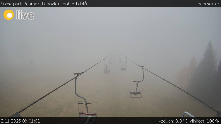 Snow park Paprsek - Lanovka - pohled dolů - 2.11.2025 v 08:01 Snow park Paprsek - Lanovka - pohled dolů - 2.11.2025 v 08:01