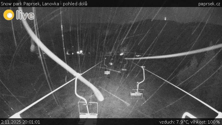 Snow park Paprsek - Lanovka - pohled dolů - 2.11.2025 v 20:01 Snow park Paprsek - Lanovka - pohled dolů - 2.11.2025 v 20:01