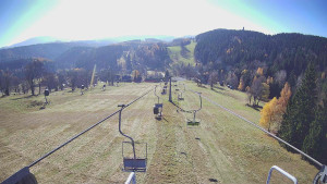 Snow park Paprsek - Lanovka - pohled dolů - 6.11.2025 v 11:01 Snow park Paprsek - Lanovka - pohled dolů - 6.11.2025 v 11:01