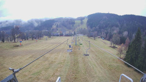 Snow park Paprsek - Lanovka - pohled dolů - 15.11.2025 v 12:01 Snow park Paprsek - Lanovka - pohled dolů - 15.11.2025 v 12:01