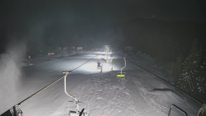Snow park Paprsek - Lanovka - pohled dolů - 7.1.2026 v 02:00 Snow park Paprsek - Lanovka - pohled dolů - 7.1.2026 v 02:00
