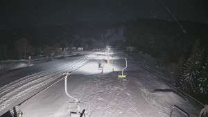 Snow park Paprsek - Lanovka - pohled dolů - 7.1.2026 v 04:00 Snow park Paprsek - Lanovka - pohled dolů - 7.1.2026 v 04:00
