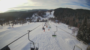 Snow park Paprsek - Lanovka - pohled dolů - 7.1.2026 v 09:00 Snow park Paprsek - Lanovka - pohled dolů - 7.1.2026 v 09:00