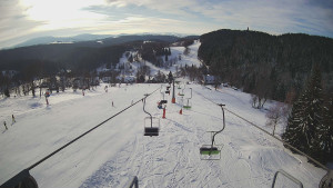 Snow park Paprsek - Lanovka - pohled dolů - 7.1.2026 v 10:00 Snow park Paprsek - Lanovka - pohled dolů - 7.1.2026 v 10:00