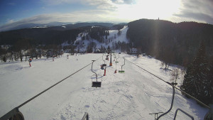 Snow park Paprsek - Lanovka - pohled dolů - 7.1.2026 v 14:00 Snow park Paprsek - Lanovka - pohled dolů - 7.1.2026 v 14:00