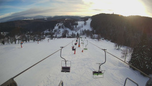 Snow park Paprsek - Lanovka - pohled dolů - 7.1.2026 v 15:00 Snow park Paprsek - Lanovka - pohled dolů - 7.1.2026 v 15:00