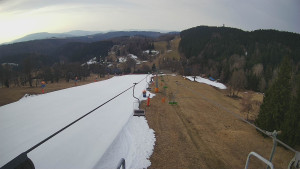 Snow park Paprsek - Lanovka - pohled dolů - 10.3.2026 v 08:00 Snow park Paprsek - Lanovka - pohled dolů - 10.3.2026 v 08:00