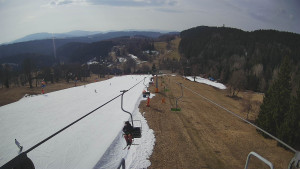 Snow park Paprsek - Lanovka - pohled dolů - 10.3.2026 v 10:00 Snow park Paprsek - Lanovka - pohled dolů - 10.3.2026 v 10:00