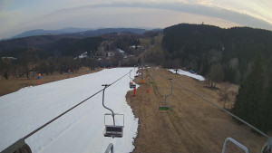 Snow park Paprsek - Lanovka - pohled dolů - 10.3.2026 v 17:00 Snow park Paprsek - Lanovka - pohled dolů - 10.3.2026 v 17:00