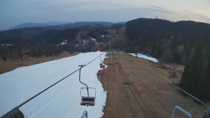 Snow park Paprsek - Lanovka - pohled dolů - 10.3.2026 v 18:00 Snow park Paprsek - Lanovka - pohled dolů - 10.3.2026 v 18:00