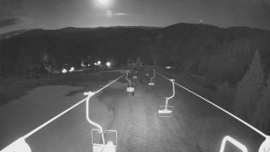 Snow park Paprsek - Lanovka - pohled dolů - 8.4.2026 v 05:00 Snow park Paprsek - Lanovka - pohled dolů - 8.4.2026 v 05:00