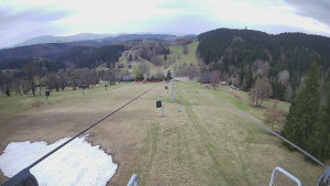 Snow park Paprsek - Lanovka - pohled dolů - 19.4.2026 v 14:00 Snow park Paprsek - Lanovka - pohled dolů - 19.4.2026 v 14:00