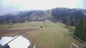 Snow park Paprsek - Lanovka - pohled dolů - 19.4.2026 v 17:00 Snow park Paprsek - Lanovka - pohled dolů - 19.4.2026 v 17:00