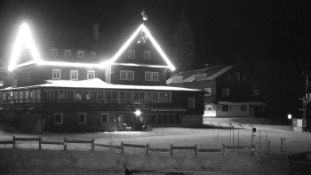 Snímek    28.10.2025 v 01:00