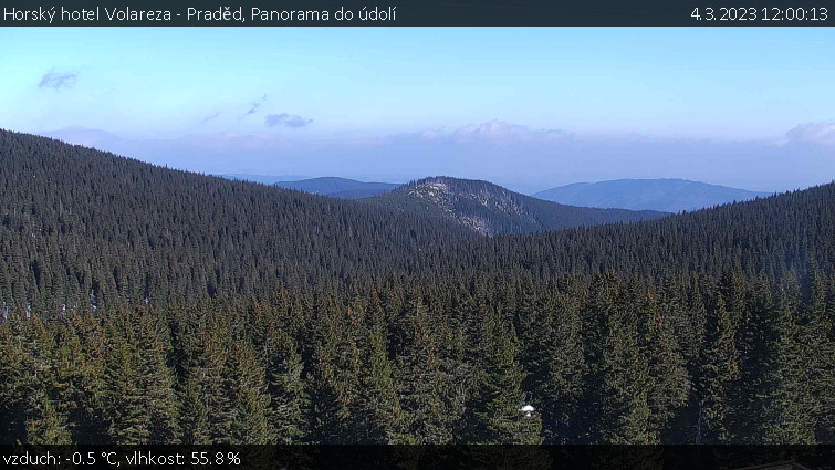Horský hotel Volareza - Praděd - Panorama do údolí - 4.3.2023 v 12:00