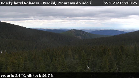 Horský hotel Volareza - Praděd - Panorama do údolí - 25.3.2023 v 12:00