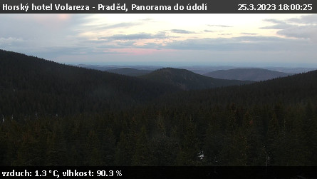 Horský hotel Volareza - Praděd - Panorama do údolí - 25.3.2023 v 18:00