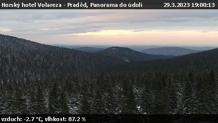 Horský hotel Volareza - Praděd - Panorama do údolí - 29.3.2023 v 19:00