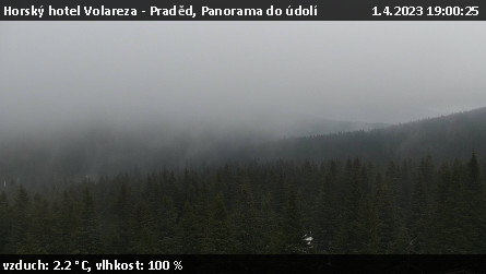 Horský hotel Volareza - Praděd - Panorama do údolí - 1.4.2023 v 19:00
