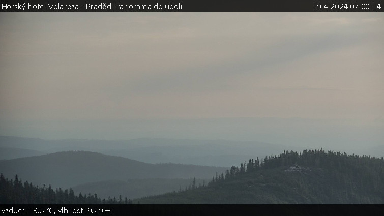 Horský hotel Volareza - Praděd - Panorama do údolí - 19.4.2024 v 07:00