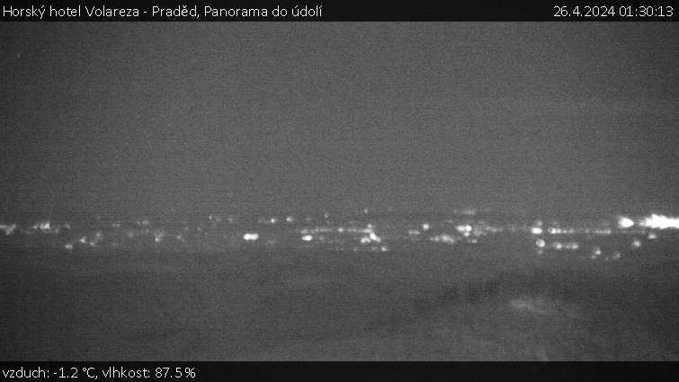 Horský hotel Volareza - Praděd - Panorama do údolí - 26.4.2024 v 01:30