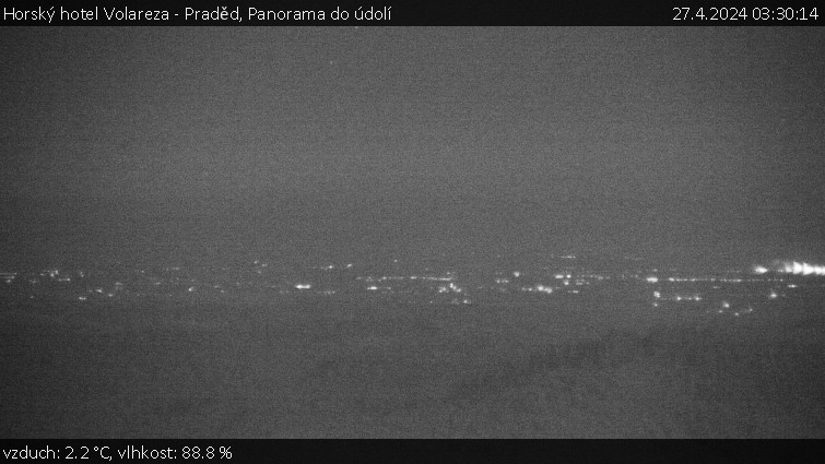 Horský hotel Volareza - Praděd - Panorama do údolí - 27.4.2024 v 03:30