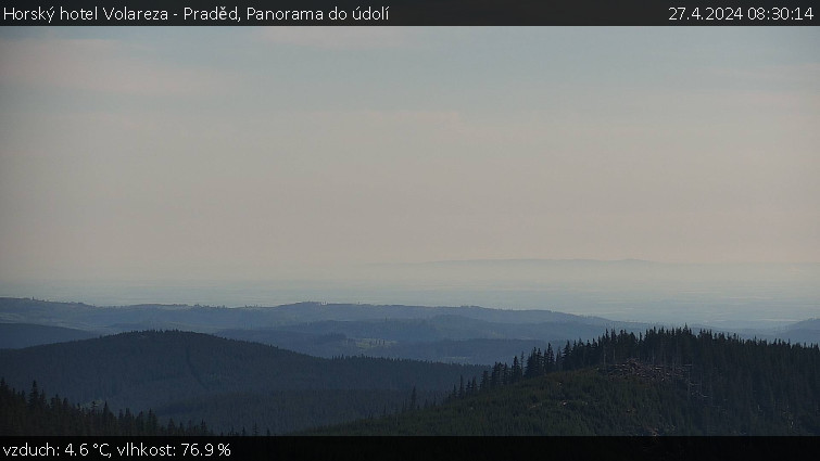 Horský hotel Volareza - Praděd - Panorama do údolí - 27.4.2024 v 08:30