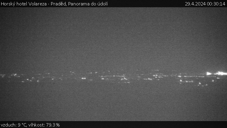 Horský hotel Volareza - Praděd - Panorama do údolí - 29.4.2024 v 00:30