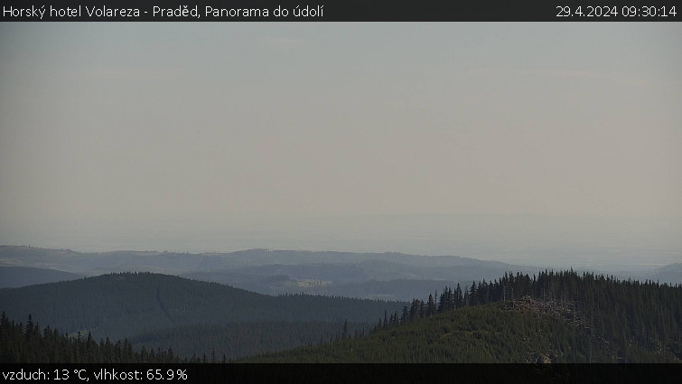 Horský hotel Volareza - Praděd - Panorama do údolí - 29.4.2024 v 09:30