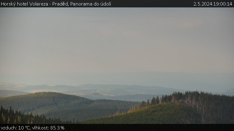Horský hotel Volareza - Praděd - Panorama do údolí - 2.5.2024 v 19:00