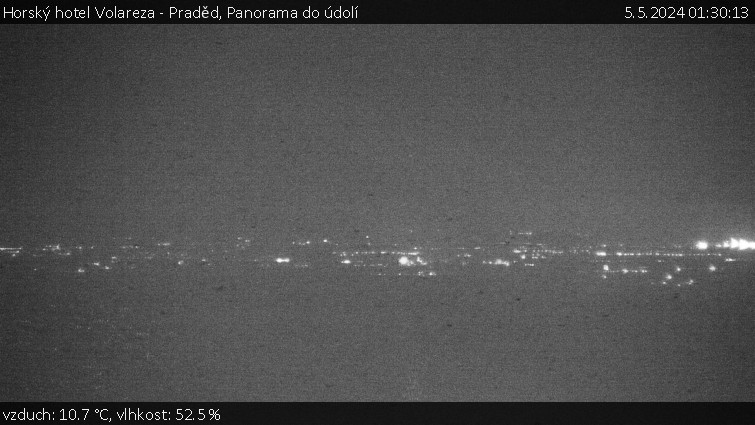Horský hotel Volareza - Praděd - Panorama do údolí - 5.5.2024 v 01:30