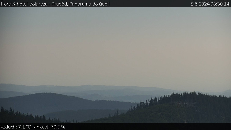 Horský hotel Volareza - Praděd - Panorama do údolí - 9.5.2024 v 08:30